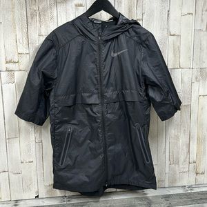 Nike Running SS Windbreaker Shacket Sz. M